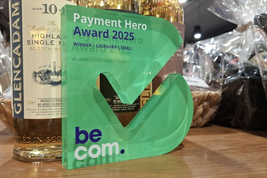 Opnieuw een prestigieuze award voor onze webshop: de Becom Payment Hero Award 2025